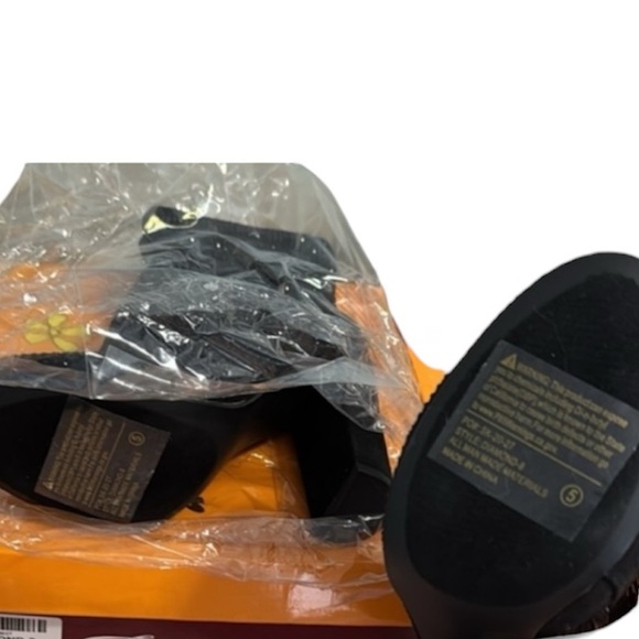 NanaMacs by Forever Flicker and Flash Rhinestone Sock Booties (Black) NWT size 5 - Picture 8 of 10